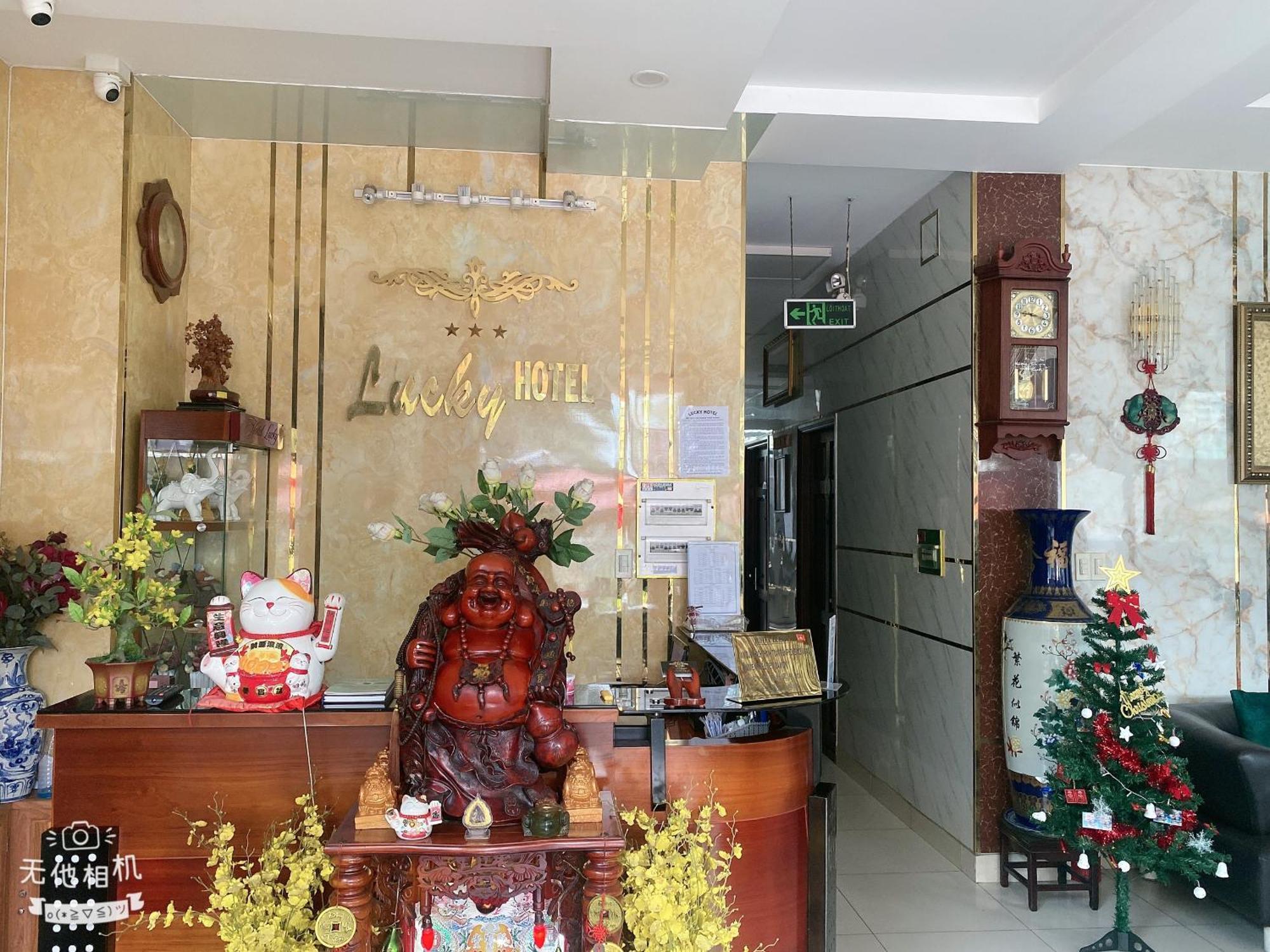 Lucky Khách sạn 3*